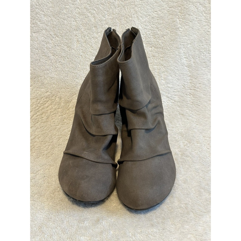 Sugar Tahoe Women's Size 8.5 Taupe Ankle Booties Zip